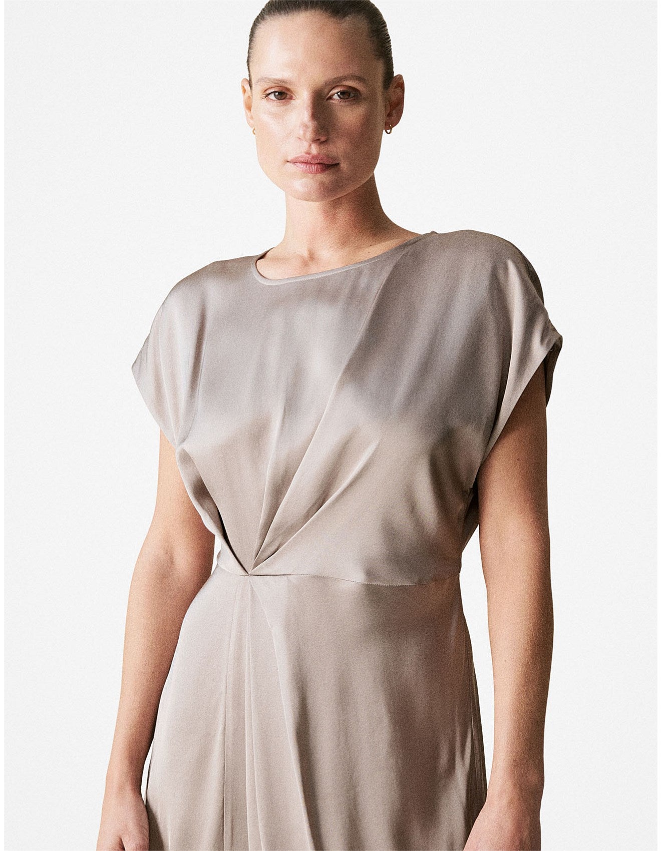 MNG - Vestido satinado abertura