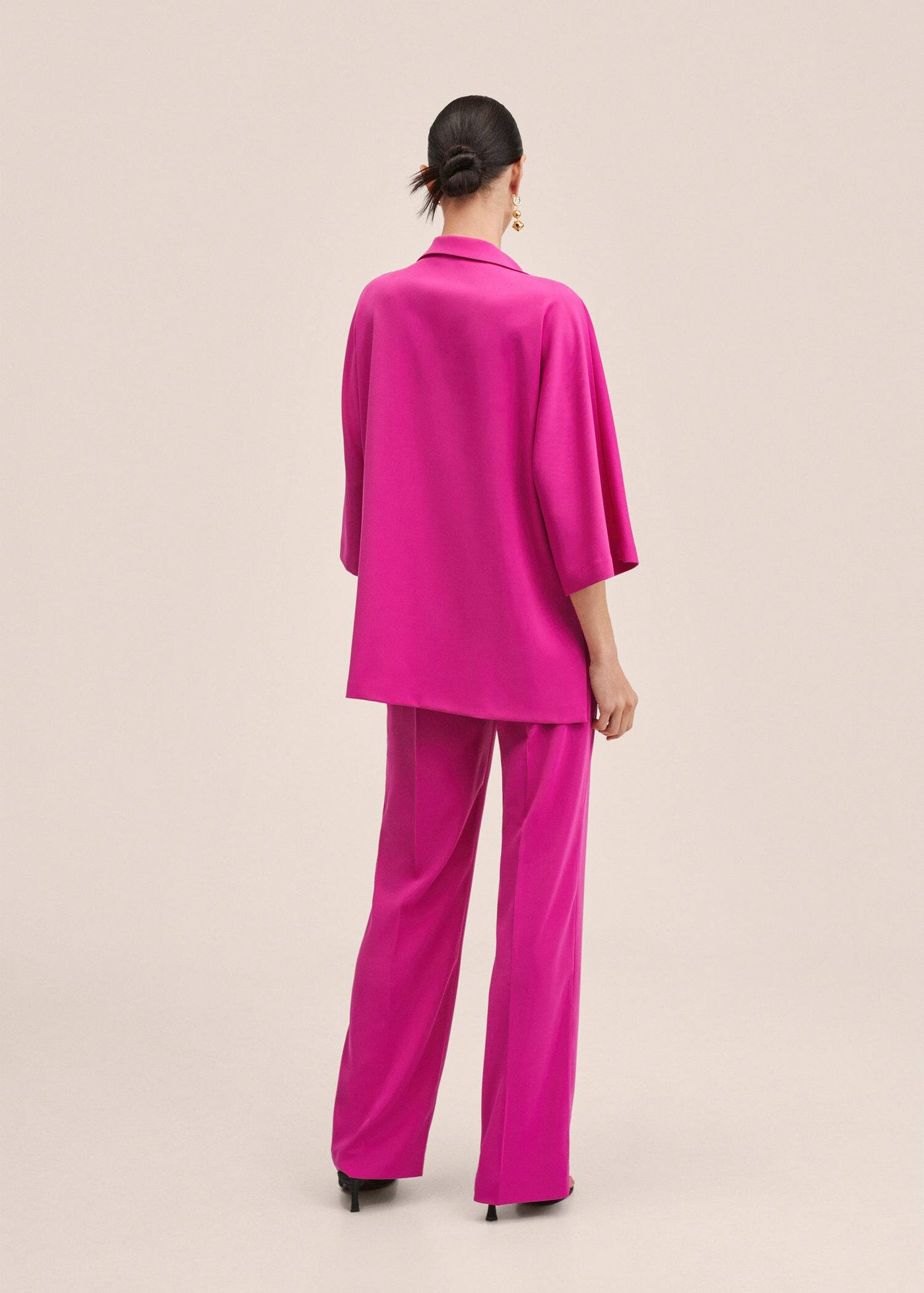 Mango - Blusa satinada oversize