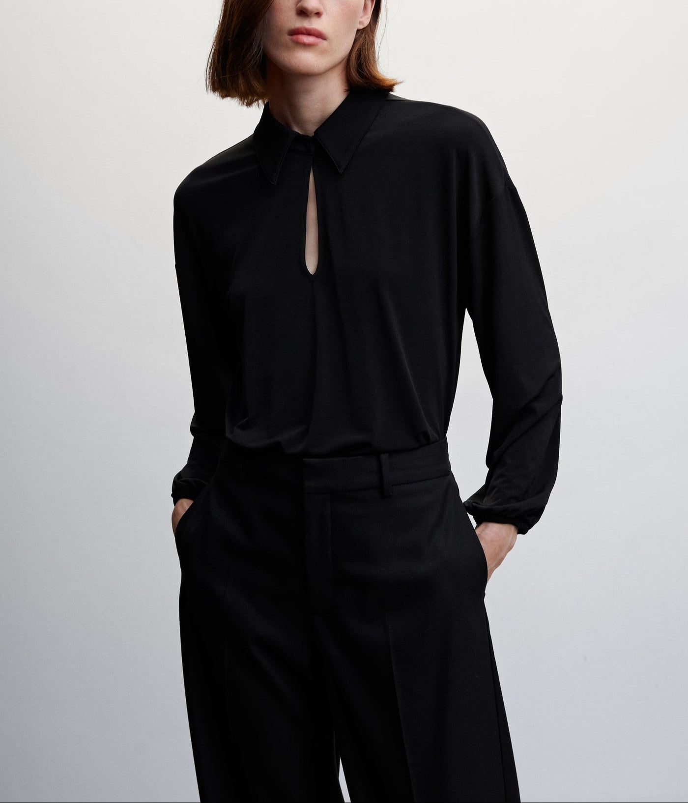 MNG - Blusa Buni Negra