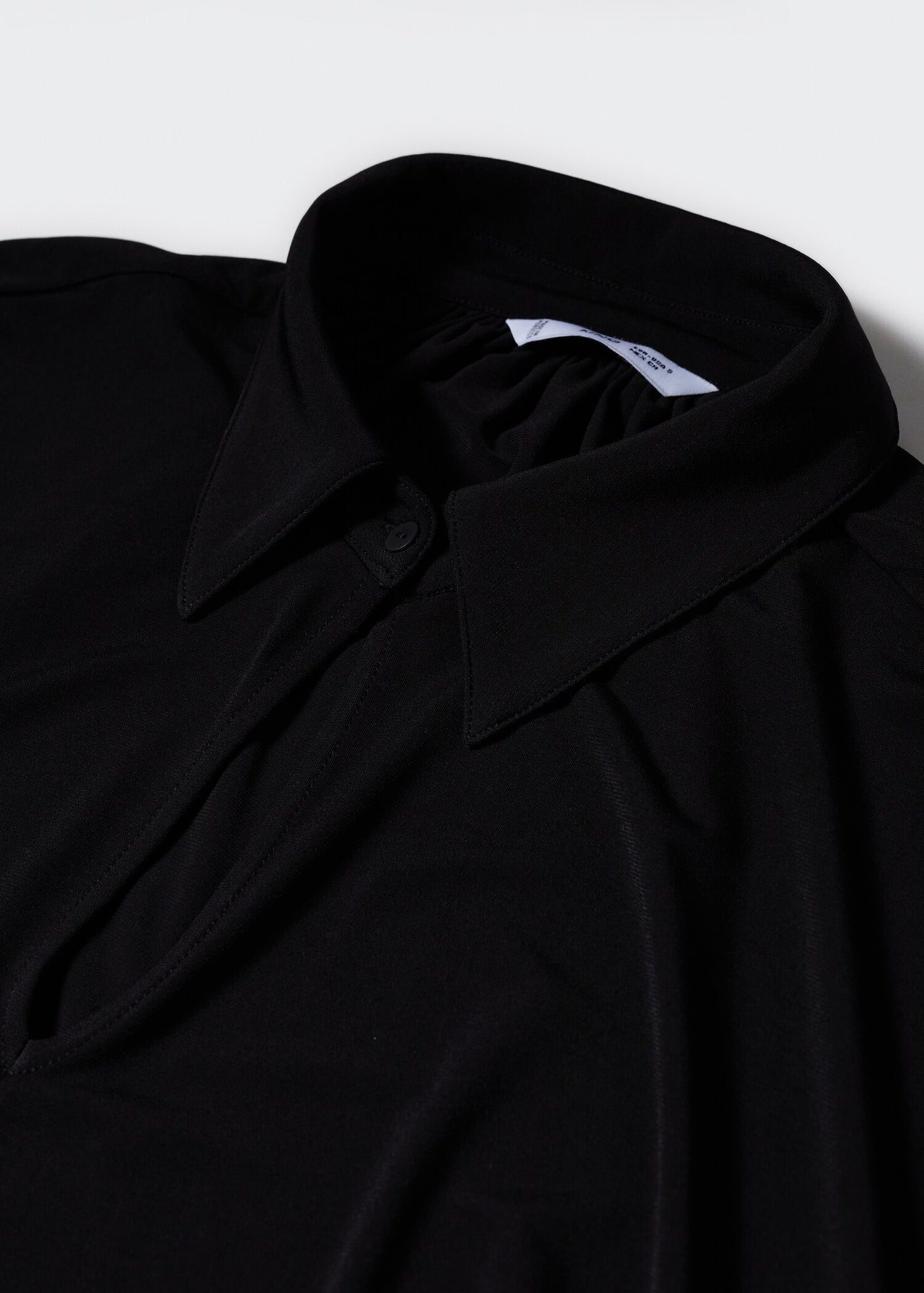 MNG - Blusa Buni Negra