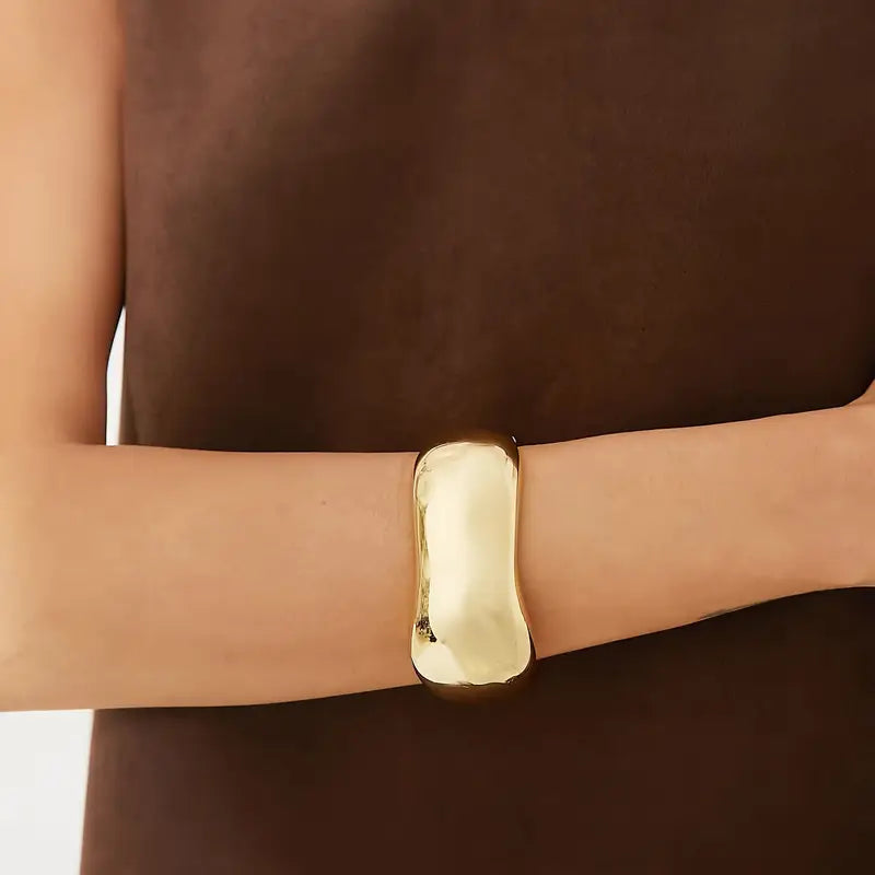 Essentials - Brazalete  Irregular
