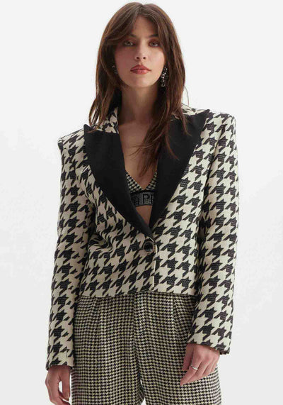Mia Bakana - LancaPerfume - Blazer Blanco con Negro