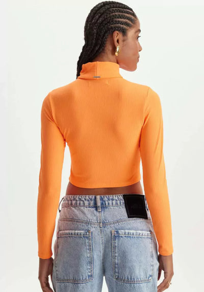 Mia Bakana - LancaPerfume - Blusa Canale Cropped con collar alto