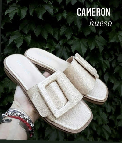 Heyas - Chatita Cameron