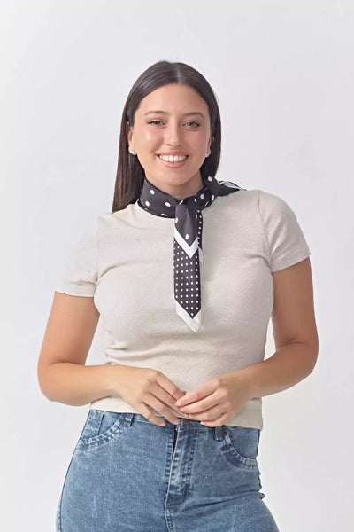 essentials - Pañoleta Satinada Negra