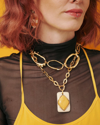 Project-White -  Mechi Garay Collar Nacata Dorado