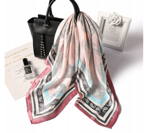 essentials - Pañoleta Satinada Filo Rosa