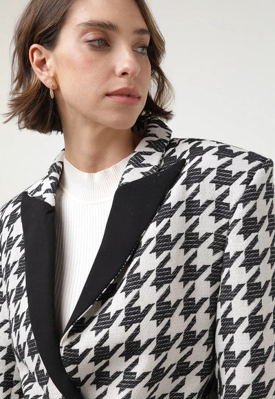 Mia Bakana - LancaPerfume - Blazer Blanco con Negro