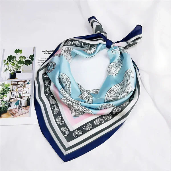 essentials - Pañoleta Satinada Filo Azul