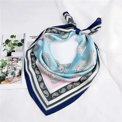 essentials - Pañoleta Satinada Filo Azul
