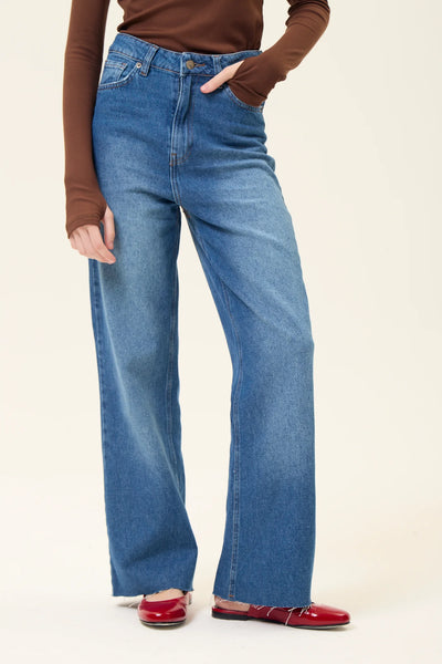 Project-White - Jeans Adventure
