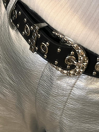 Unico - Cinturon con tachas y arandelas metalicas