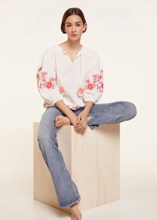 High Spirits - Blusa Boho con Borlas