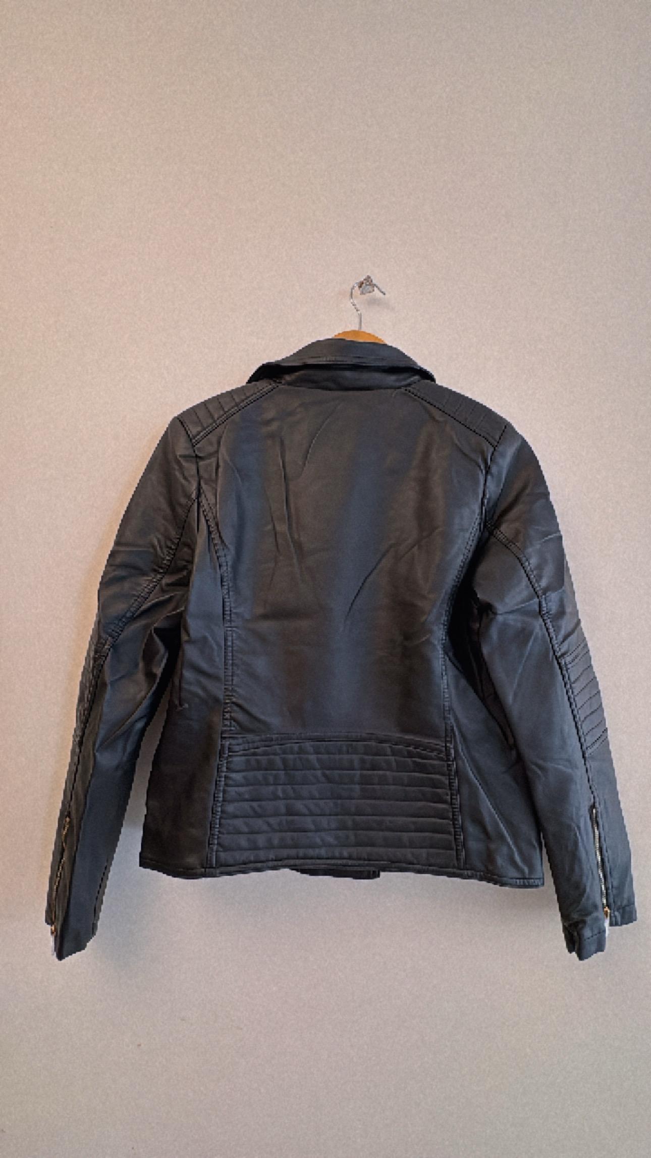 Essentials - Campera Ecocuero