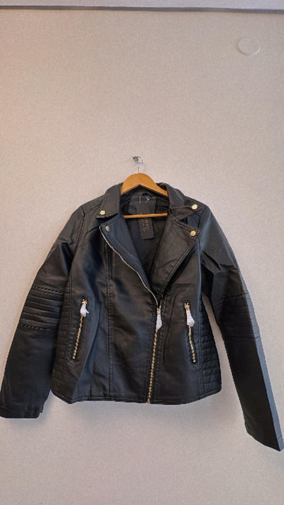 Essentials - Campera Ecocuero