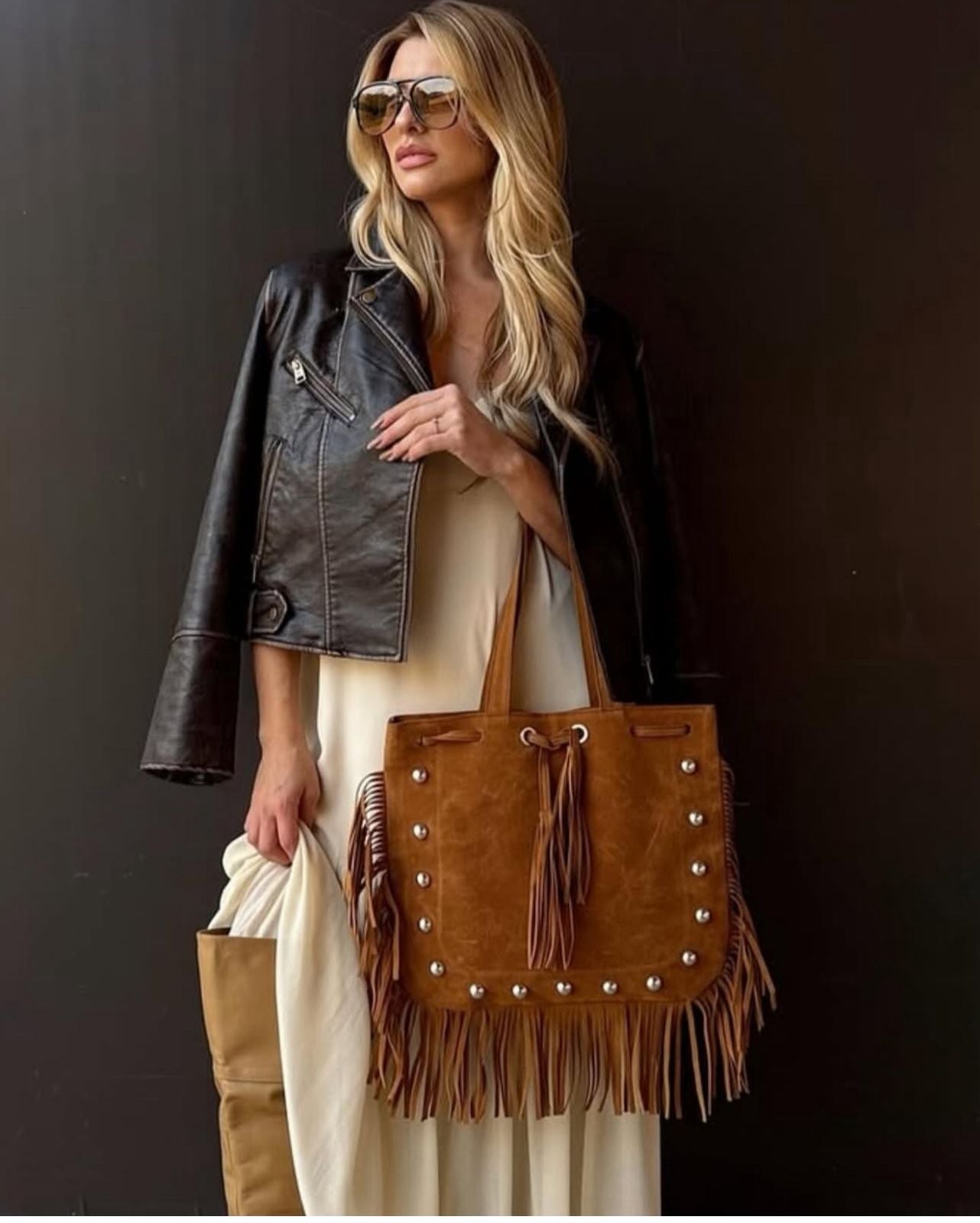 Essentials- Cartera con flecos
