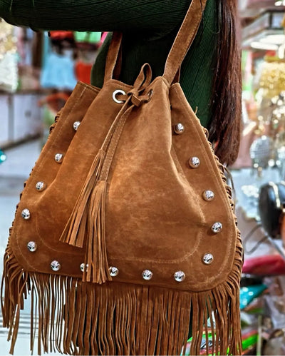 Essentials- Cartera con flecos