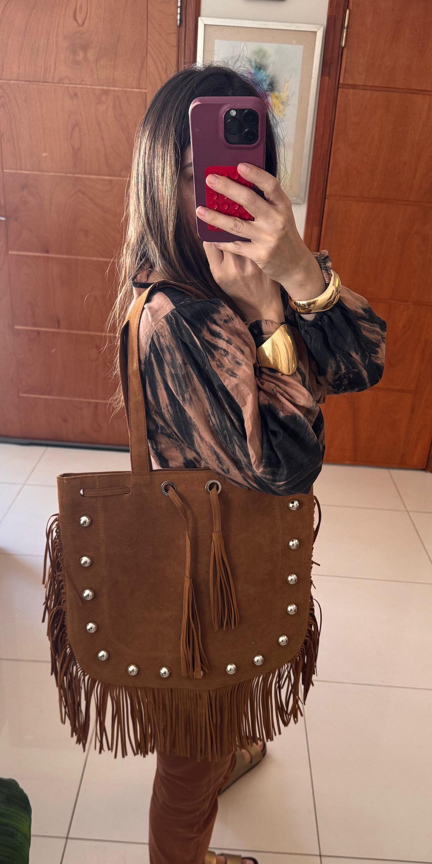 Essentials- Cartera con flecos