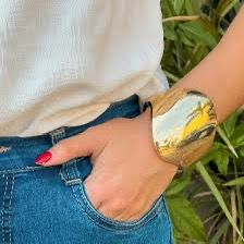 Essentials -Brazalete Aleacion