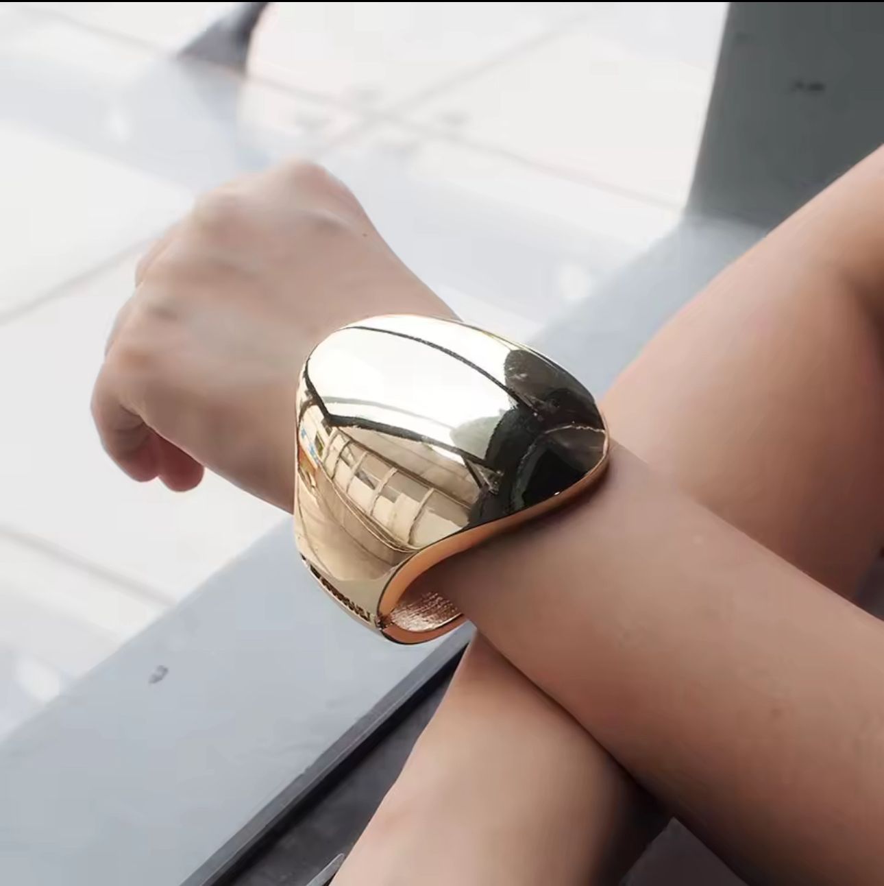 Essentials -Brazalete Aleacion