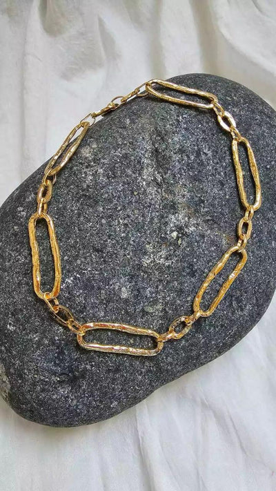Project-White - Mechi Garay- Collar Ruma Dorado