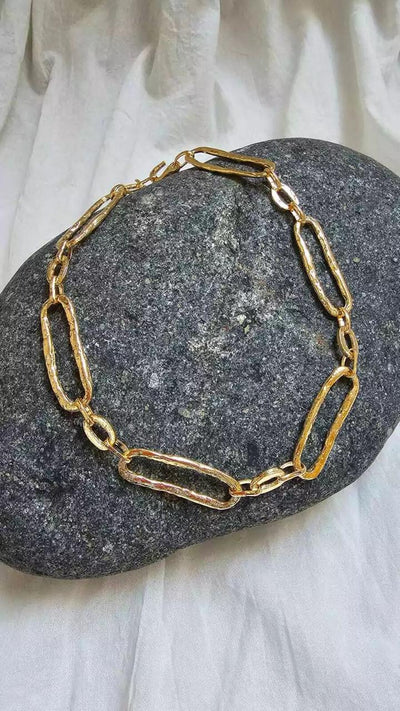 Project-White - Mechi Garay- Collar Ruma Dorado