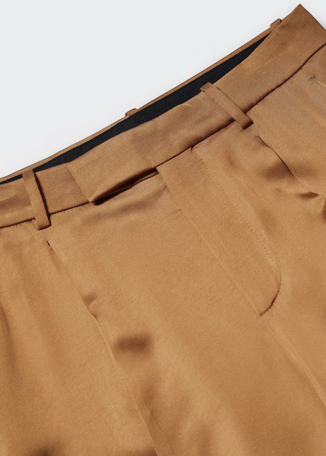 MNG - Pantalón satinado detalle pinzas