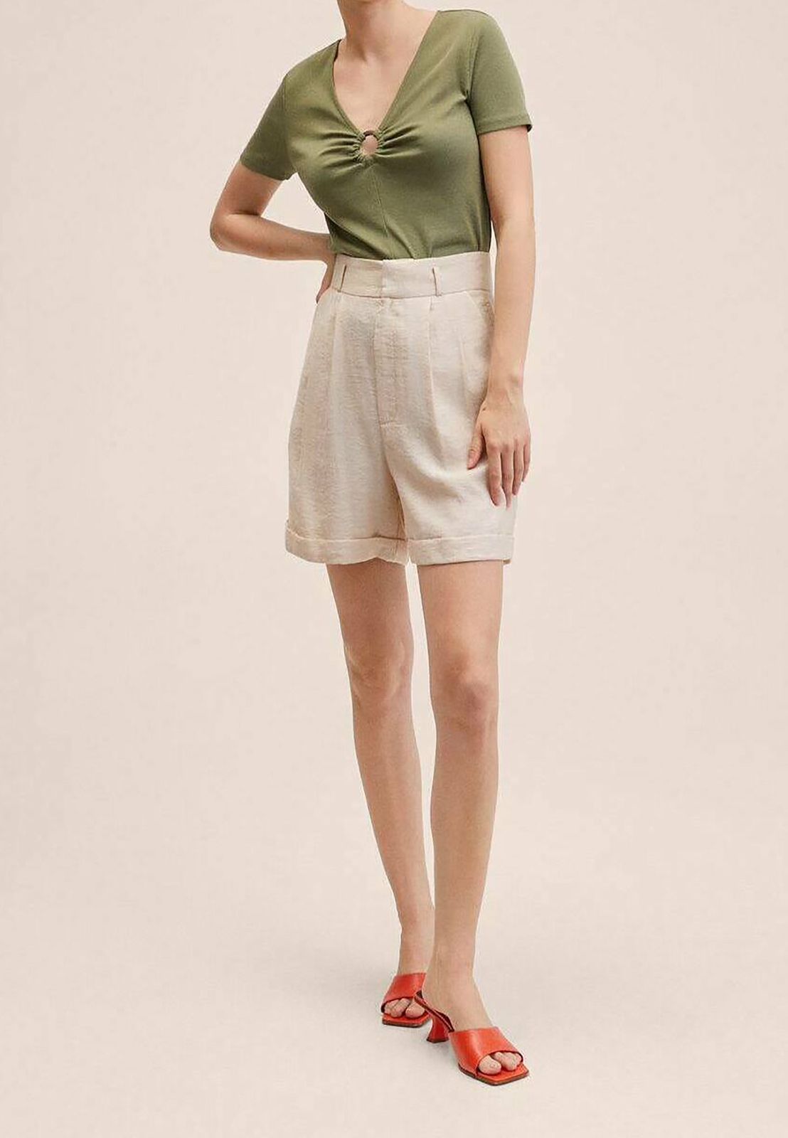 MNG - Short detalle pinzas
