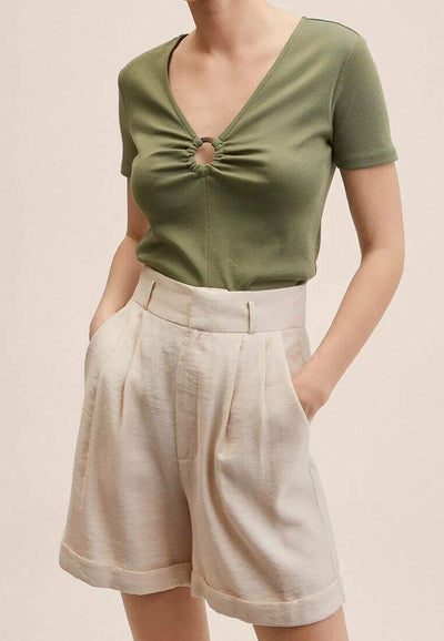 MNG - Short detalle pinzas