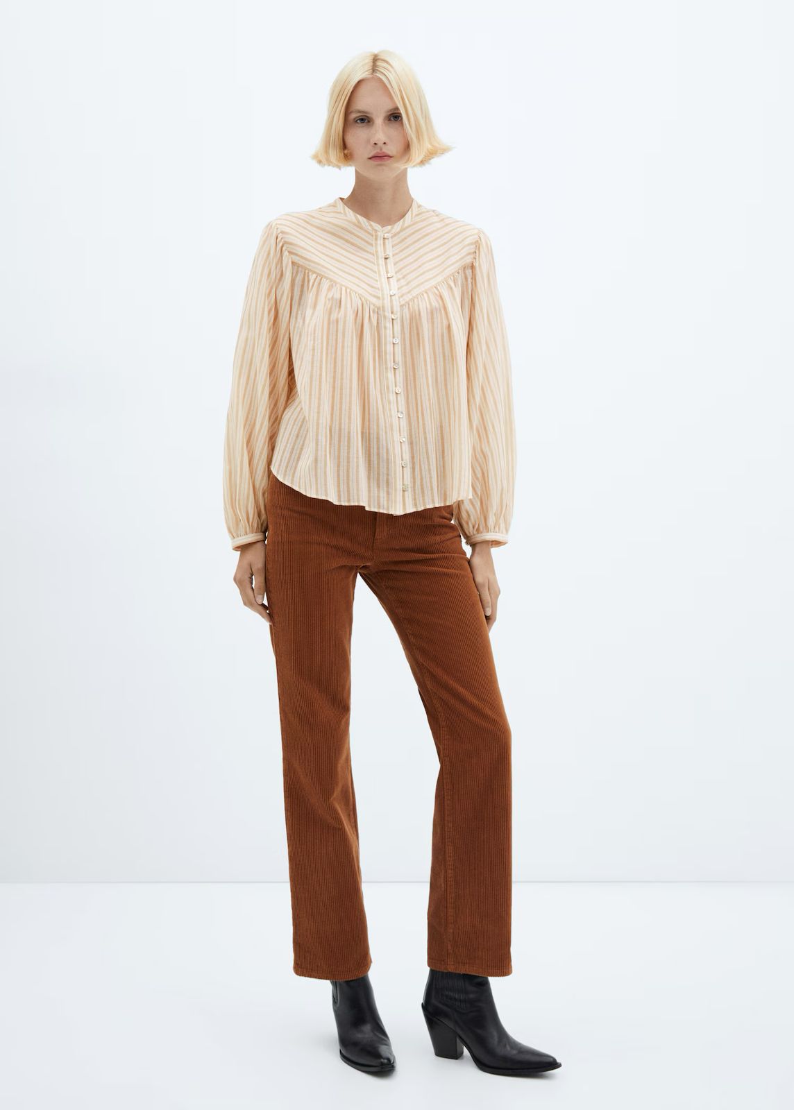 MNG -Blusa botones manga abullonada