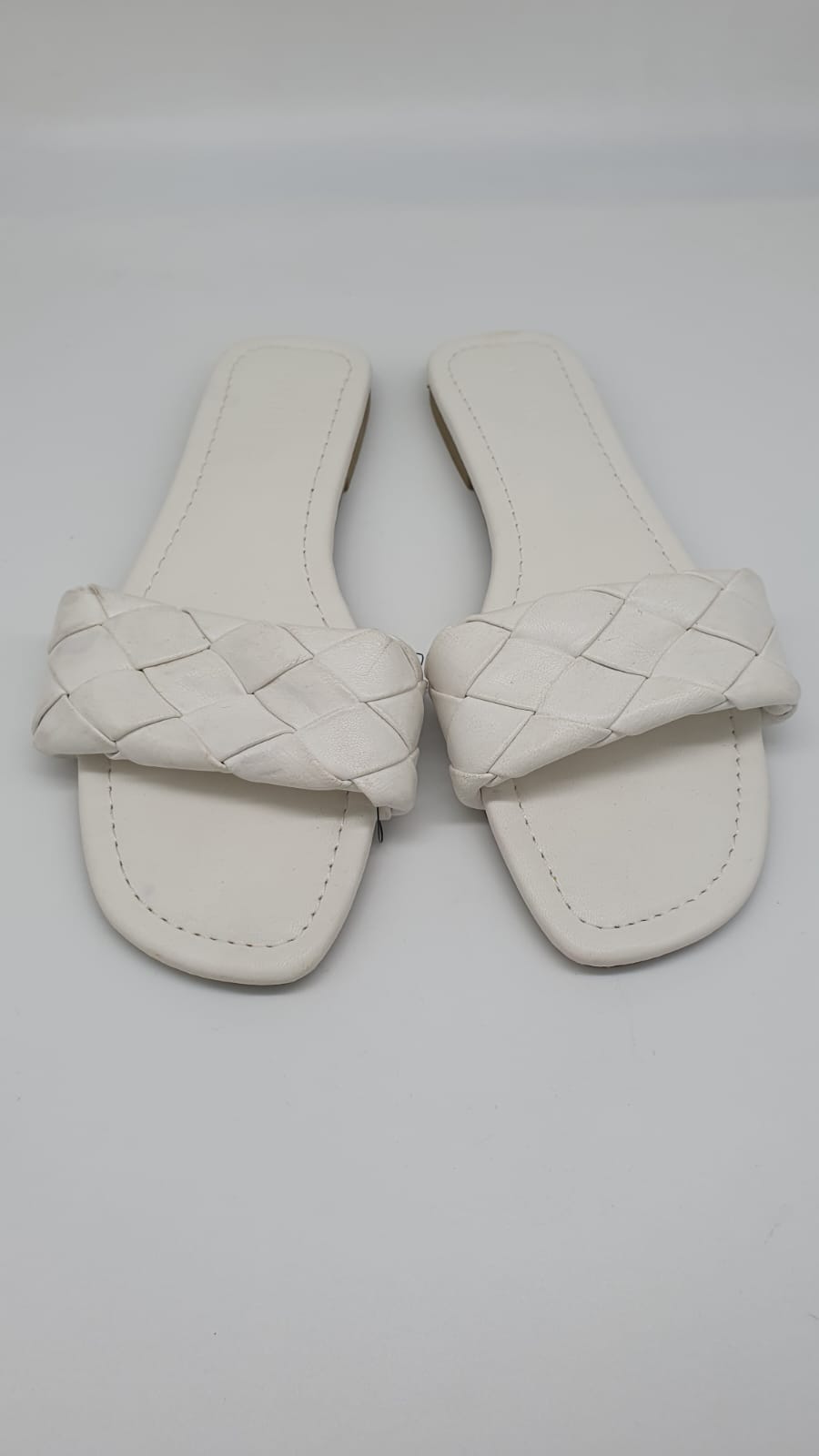 Forever 21 - White Flat