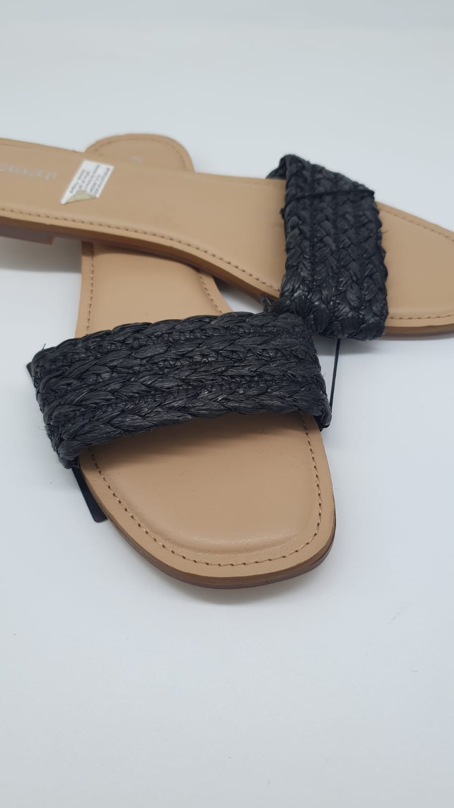 Forever 21 - Black Flat