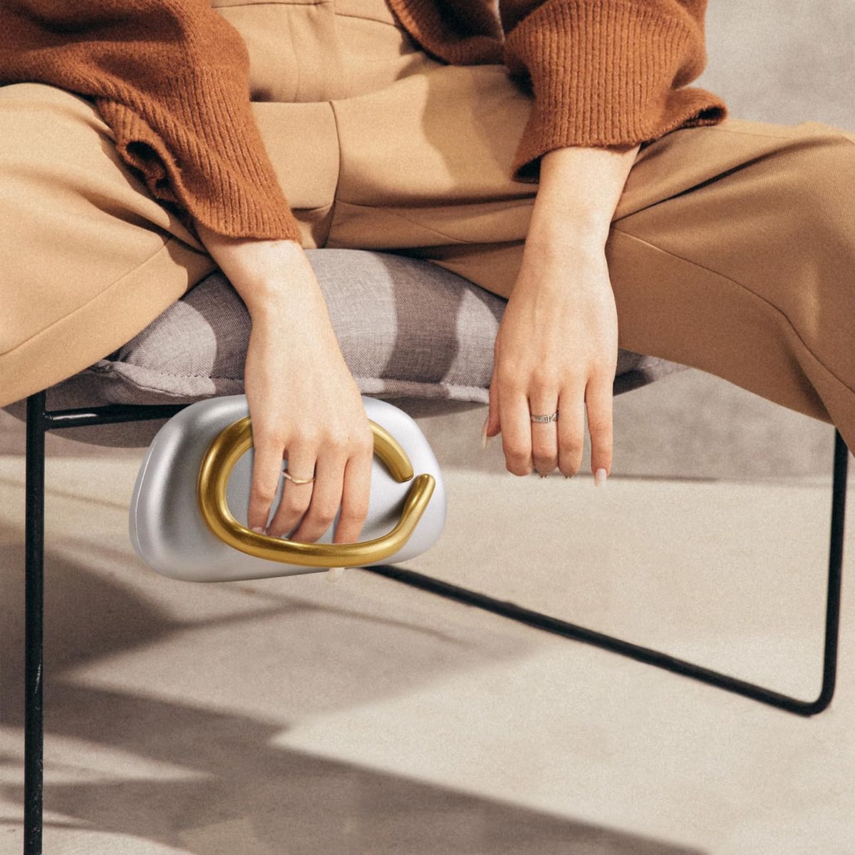 essentials -  Clutch Forever Miyin