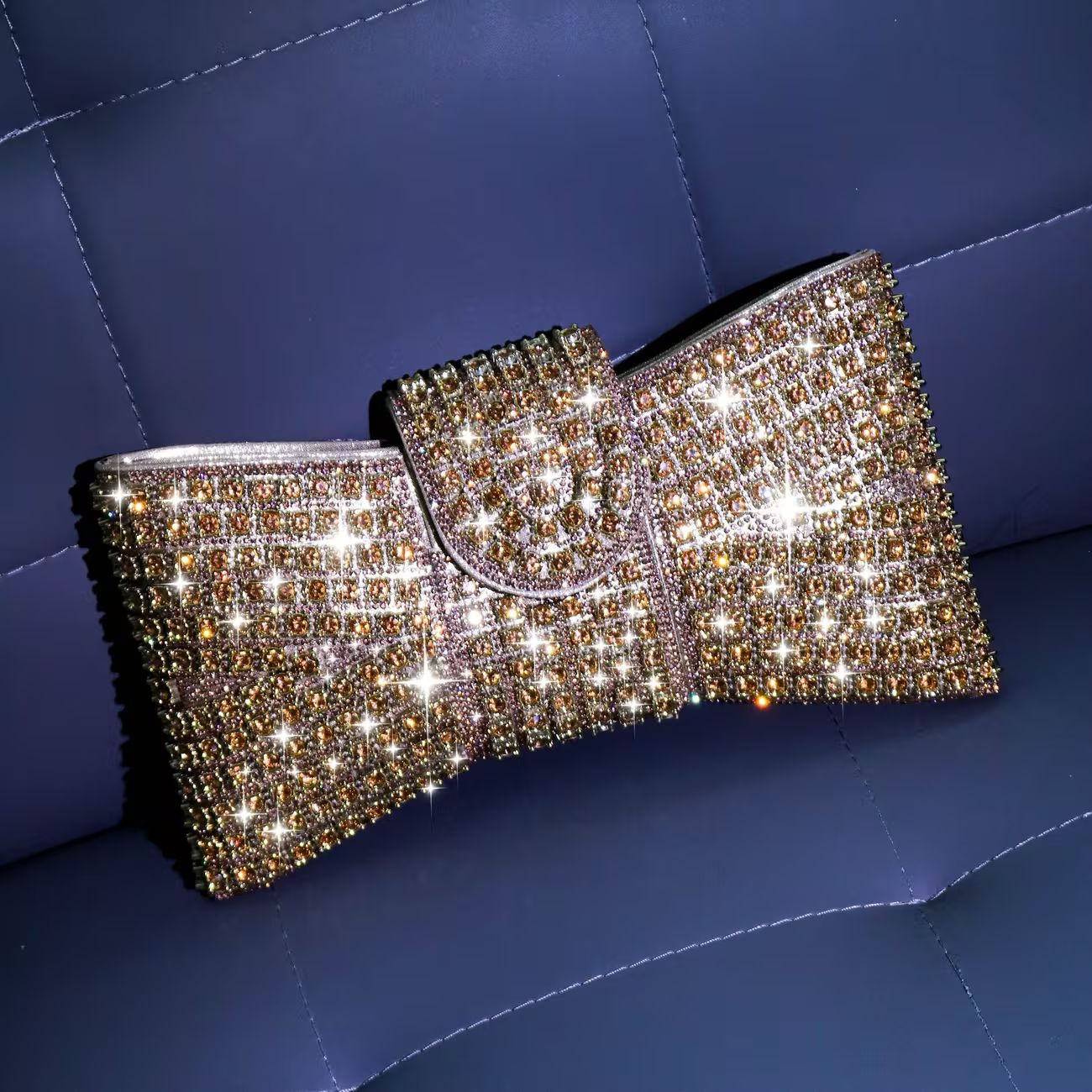 Essentials -  Clutch Brillantes Dorado