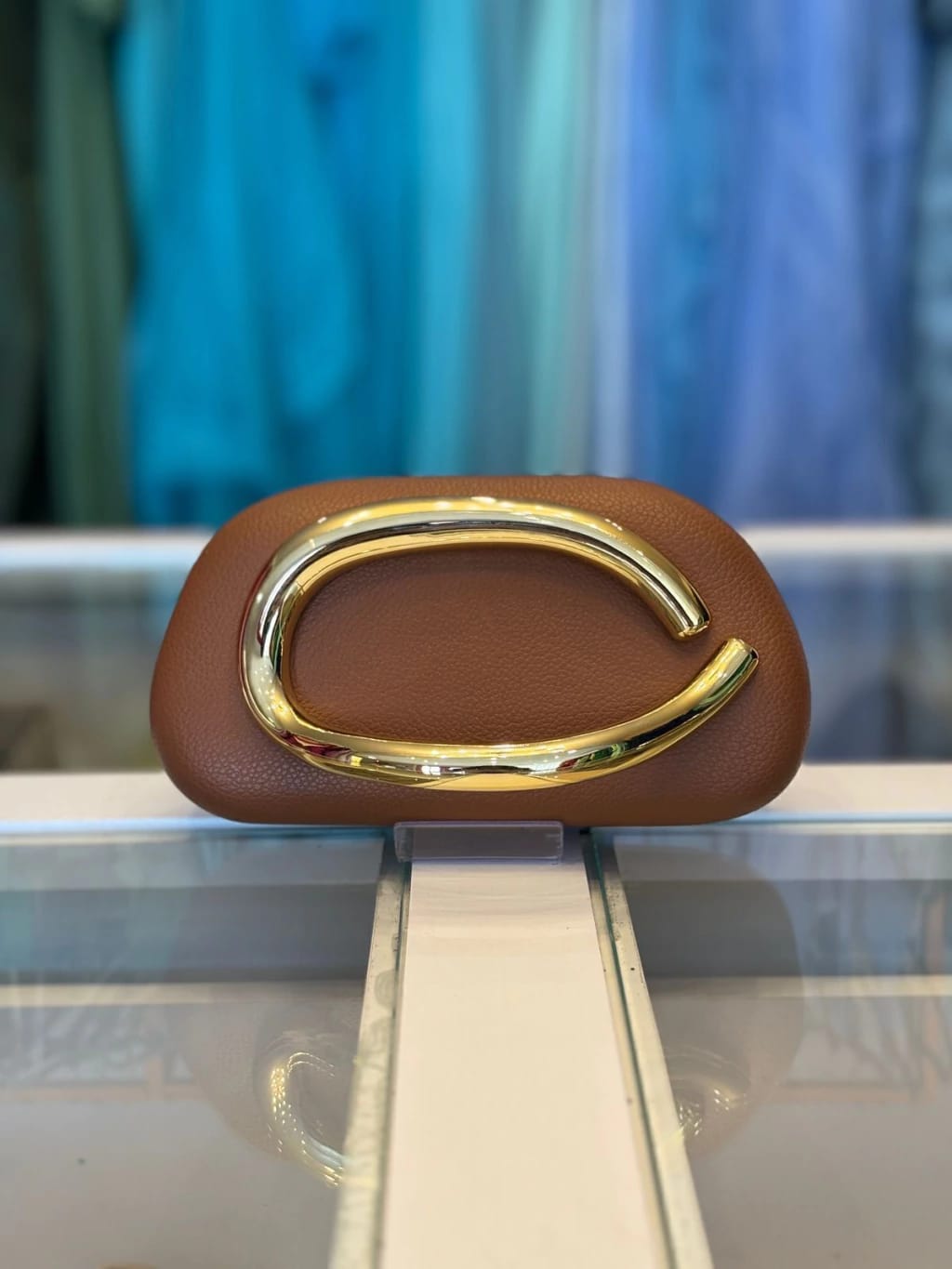 essentials - Clutch Forever Miyin Terra