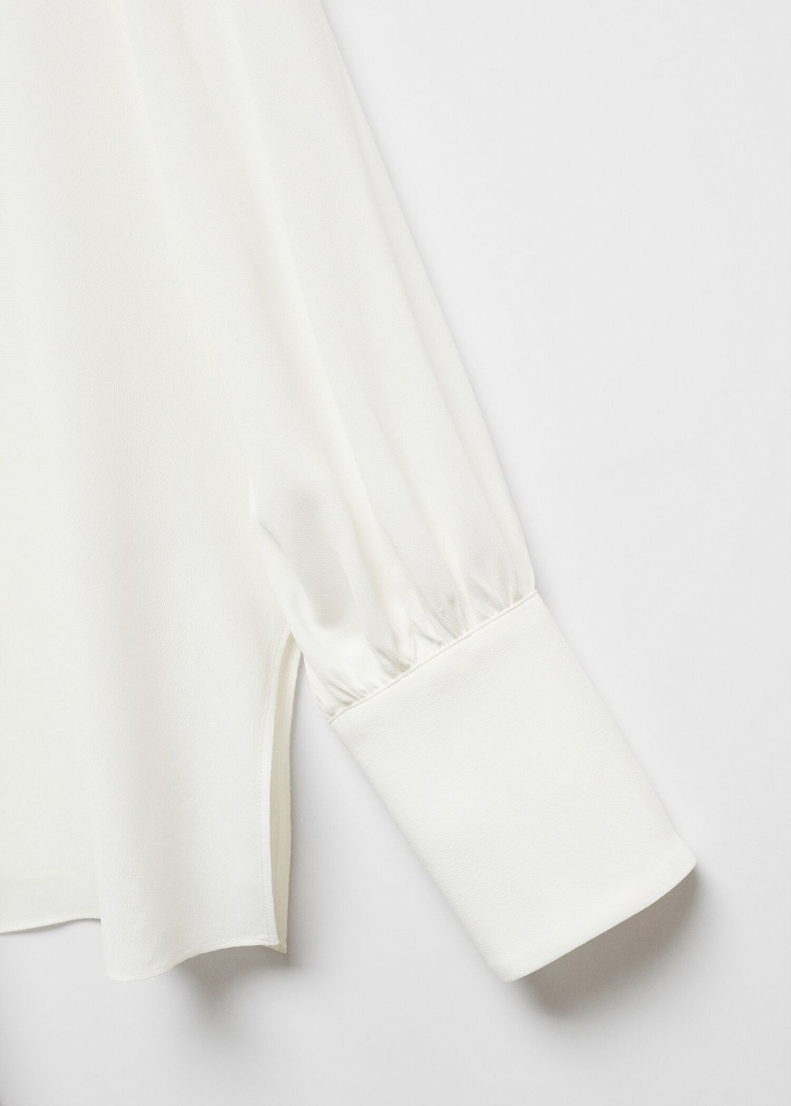 MNG - Blusa lazo cuello