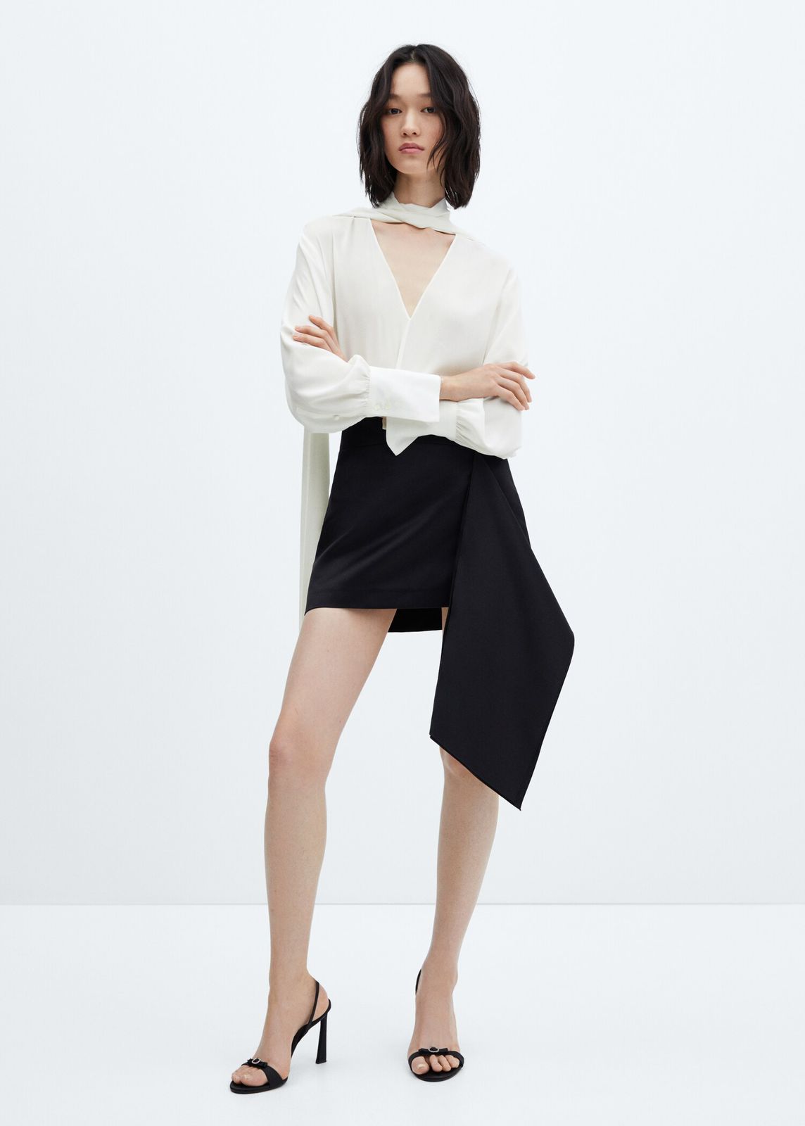 MNG - Blusa lazo cuello