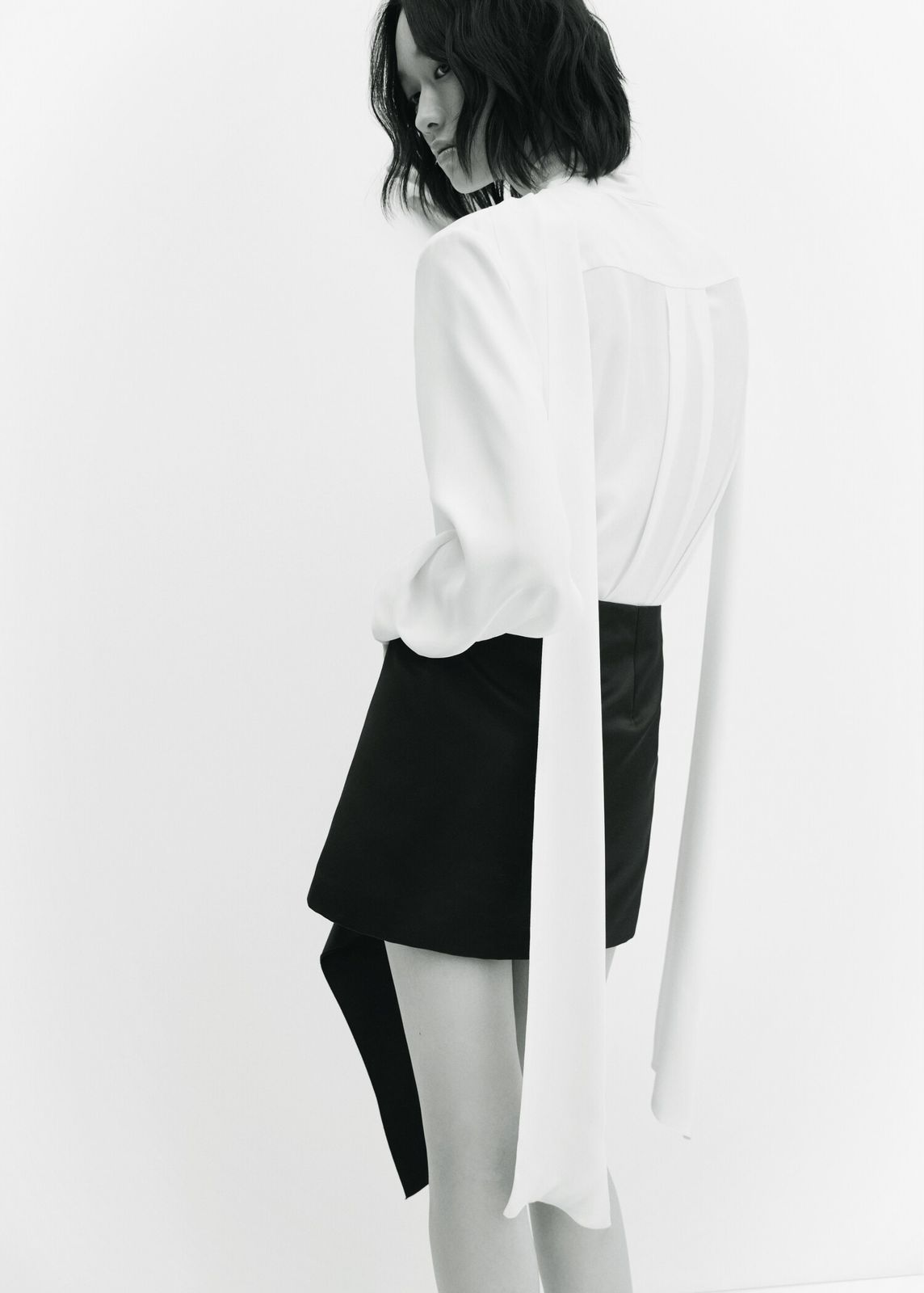 MNG - Blusa lazo cuello