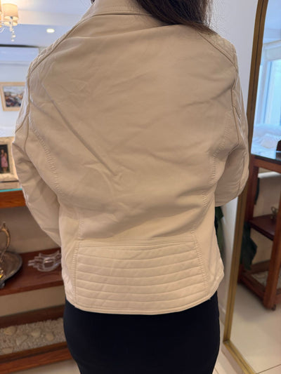 Essentials - Campera Ecocuero blanco roto