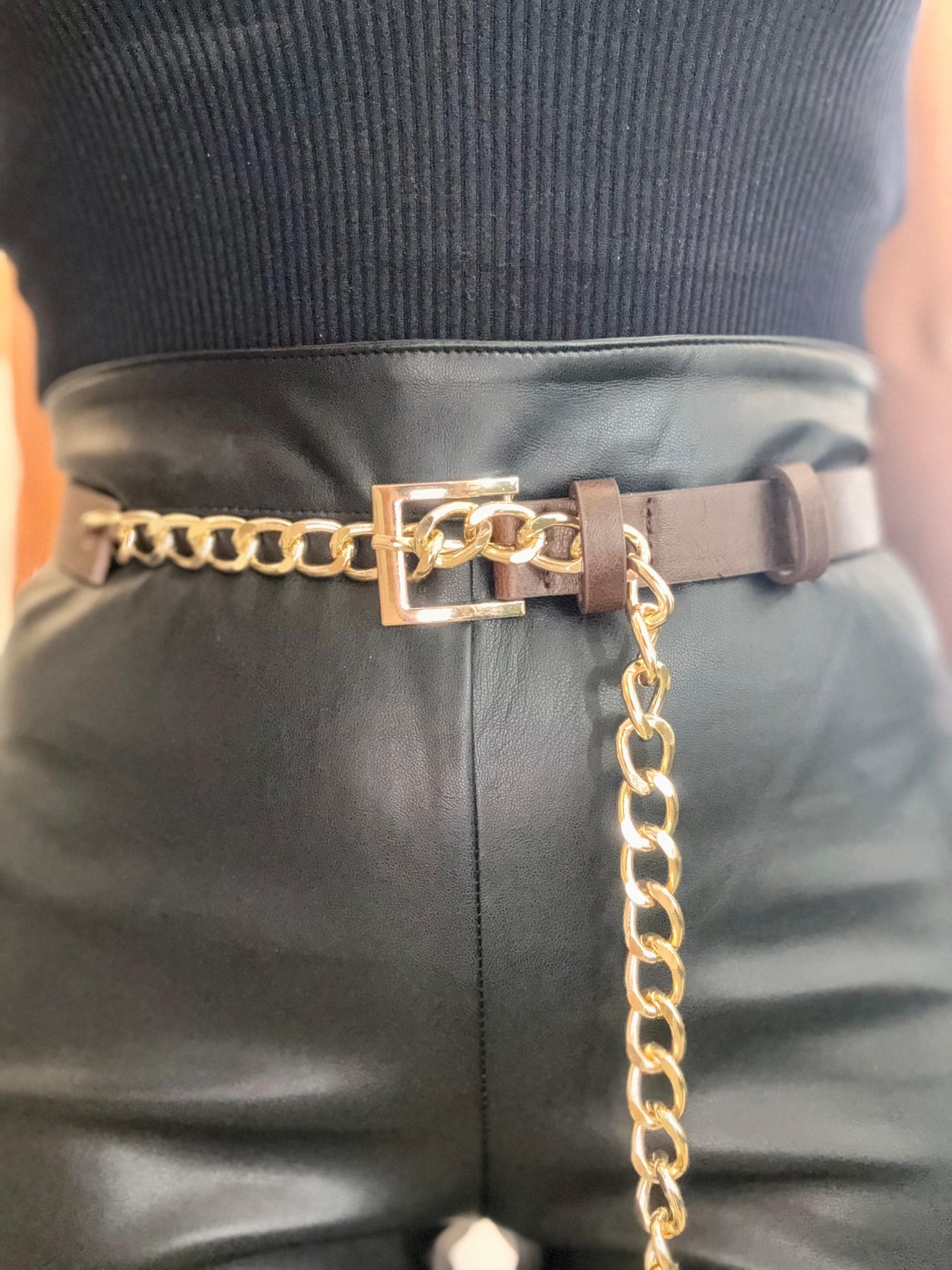 Unico - Cinturon Marron con cadena
