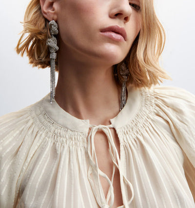 MNG - Blusa boho detalle borlas