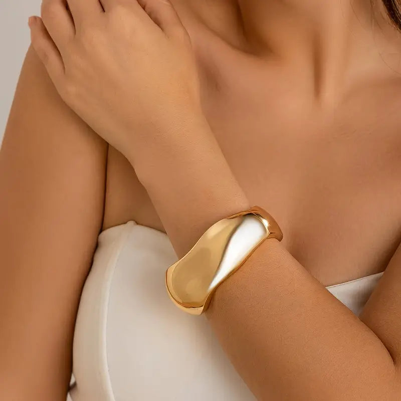 Essentials - Brazalete  Irregular