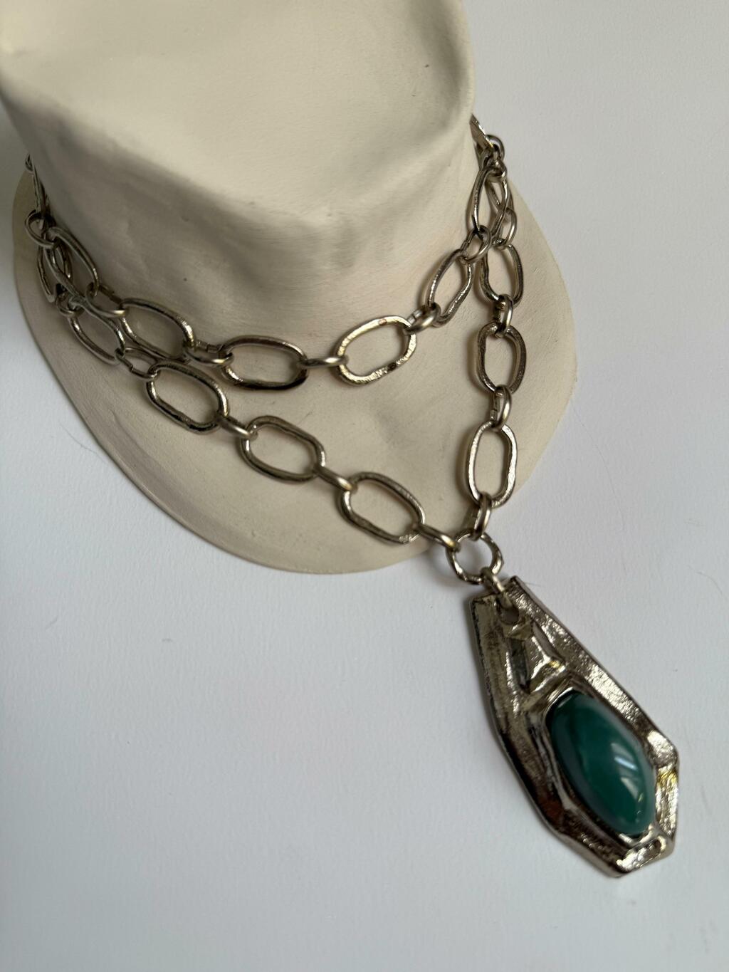 Project-White - Mechi Garay - Collar Raka Plateado