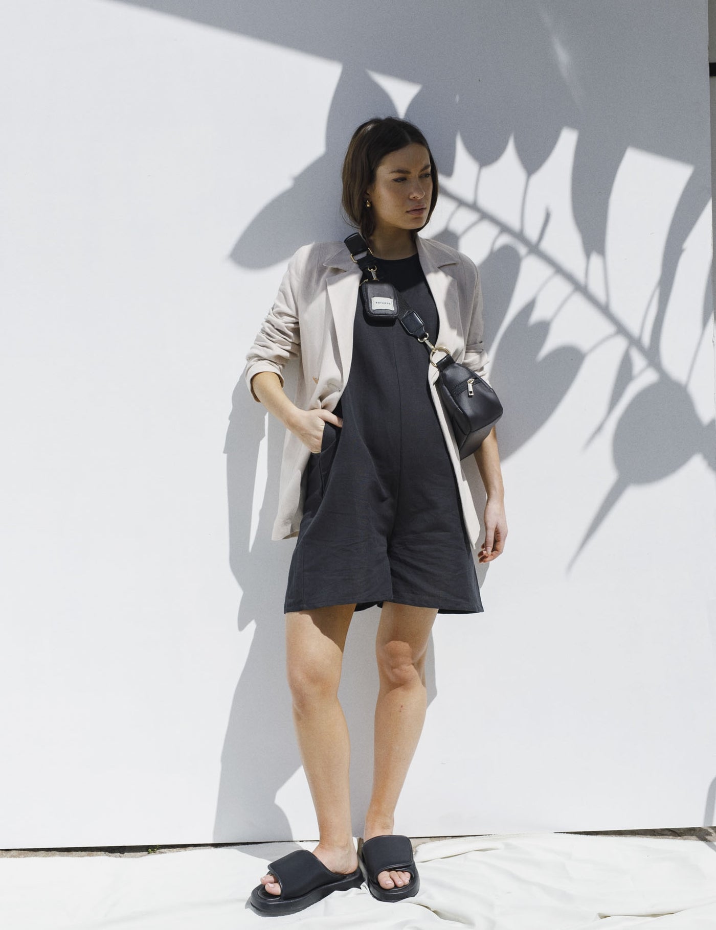 Rotunda - Mono Muari Black
