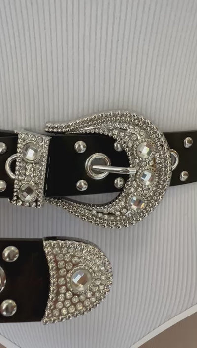 Unico- Cinturon Hebilla Plata con Tachas Negro