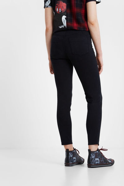Desigual -  Pantalones Gyantse Negro