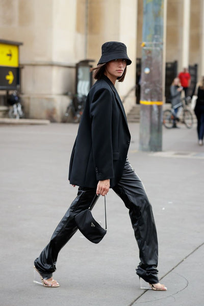 essentials -  Bucket Hat de tela Negro